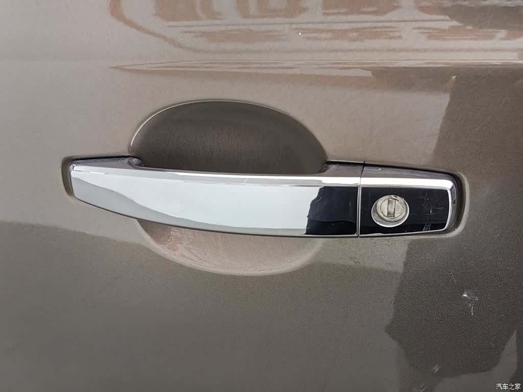 Wuling 730, 2016 18