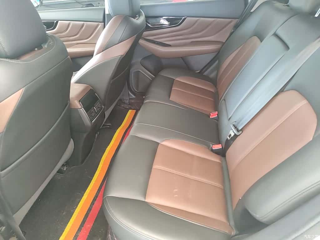 DongFeng AX7, 2018 17