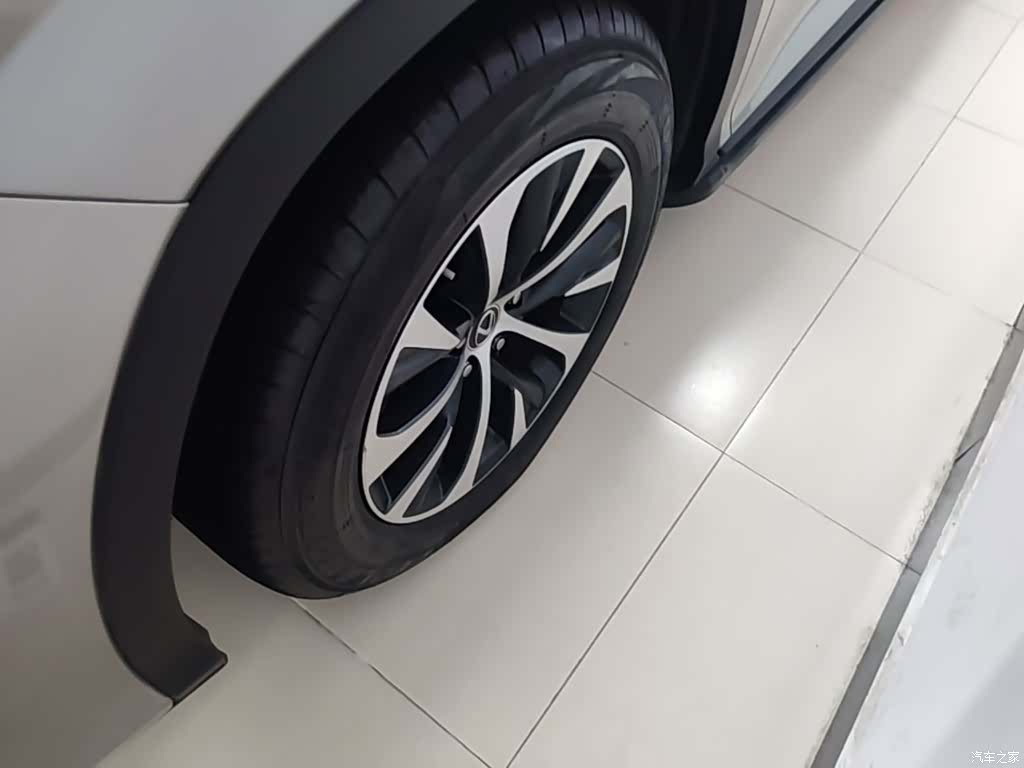 Lexus RX, 2022 23