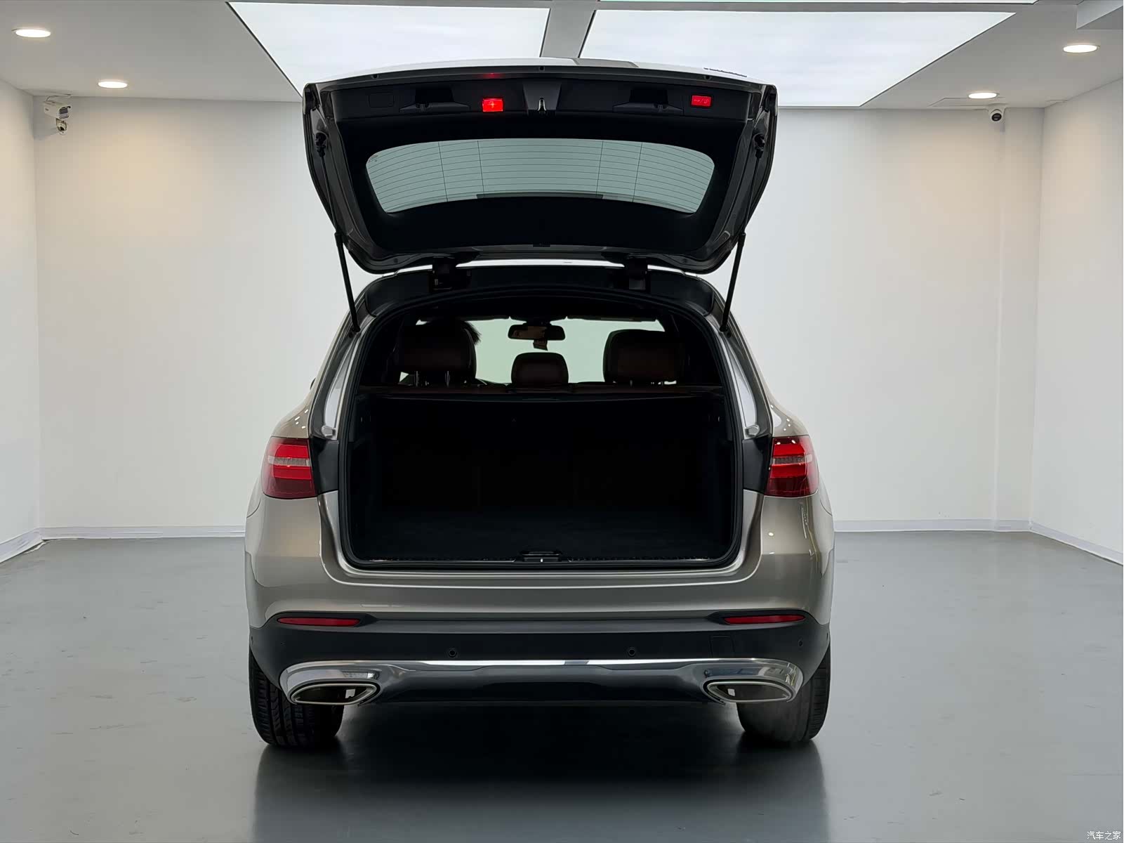 Mercedes-Benz GLC, 2019 16