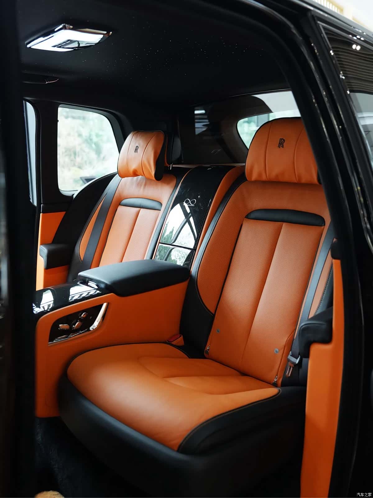 Rolls-Royce Cullinan, 2023 14