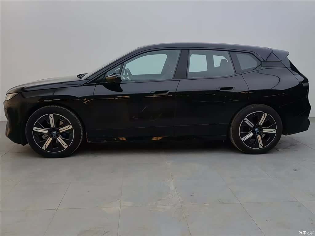 BMW iX, 2023 3