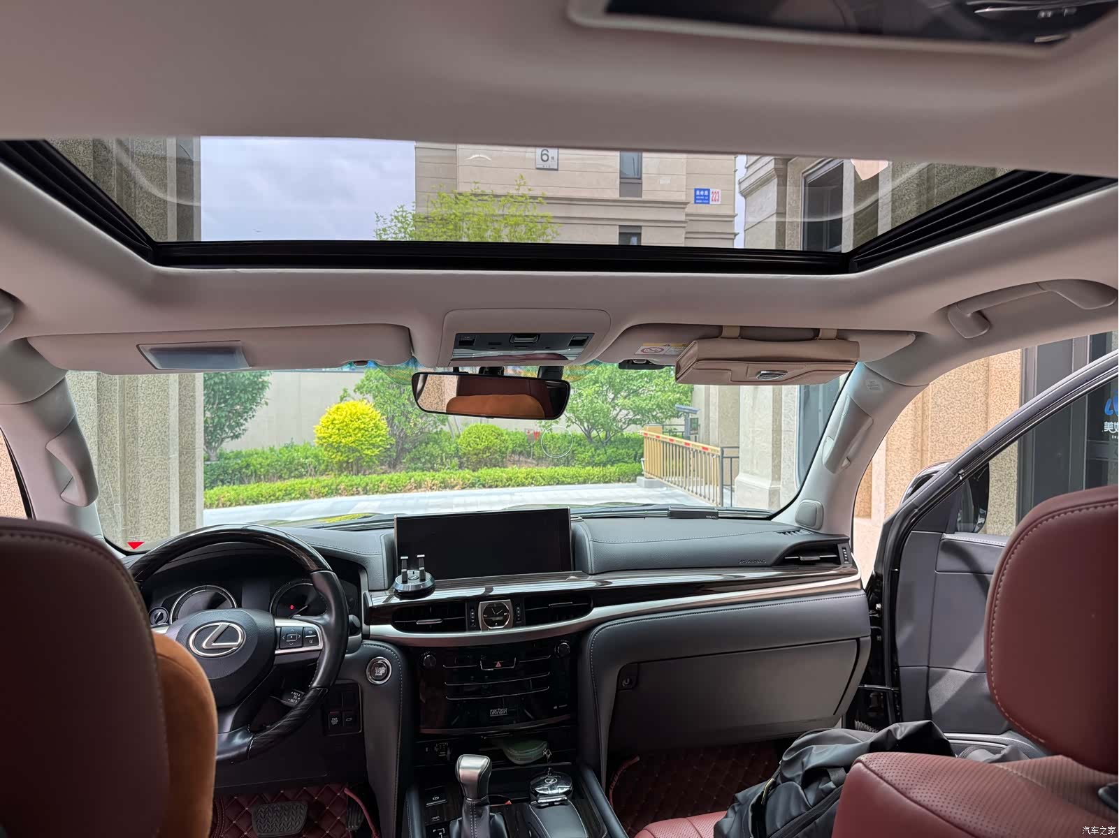 Lexus LX, 2020 11