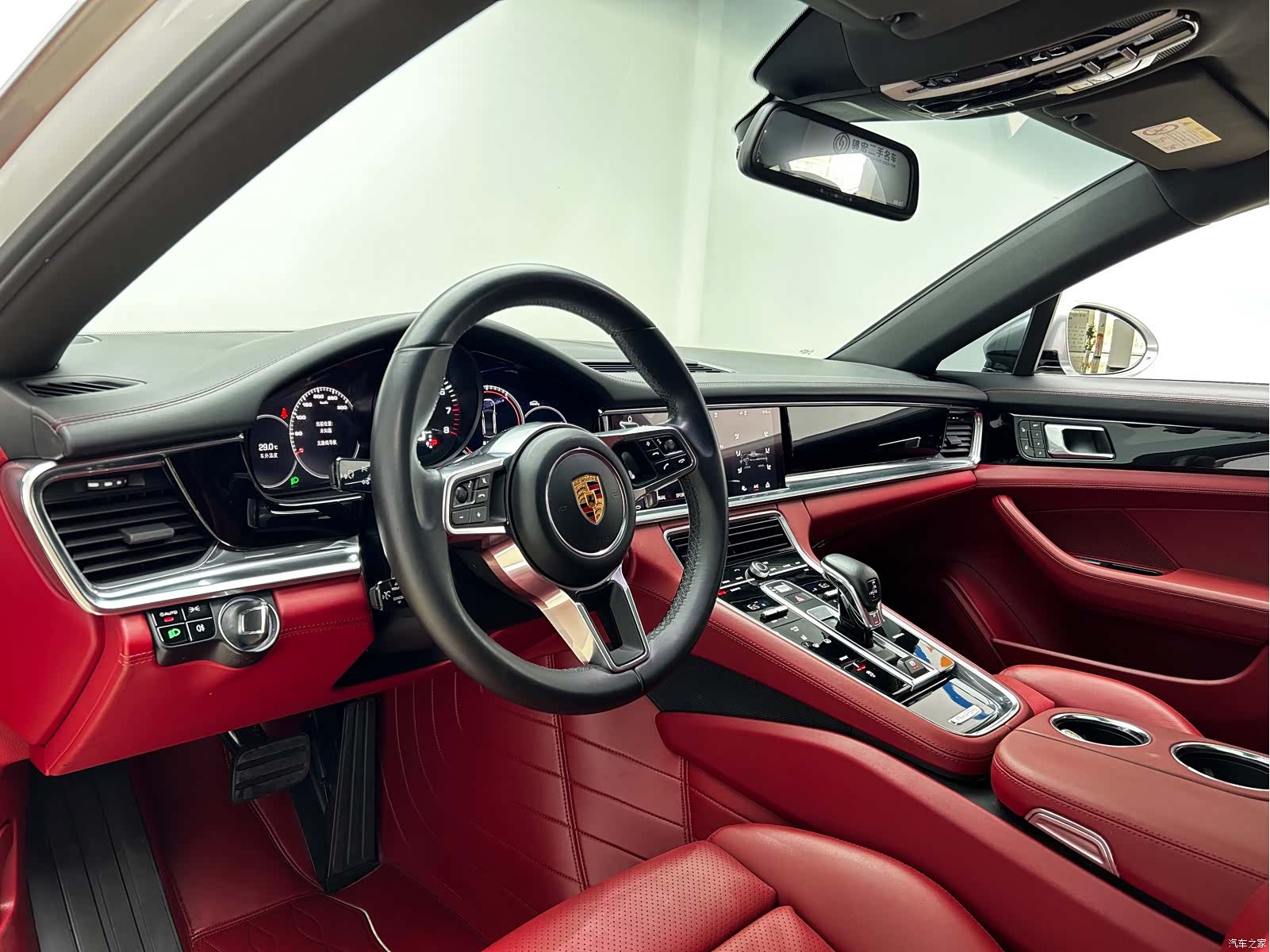 Porsche Panamera, 2017 все фото