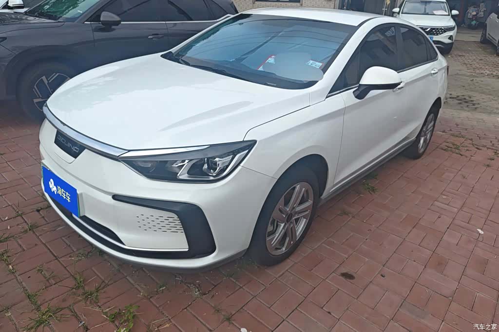 BAIC EU5
