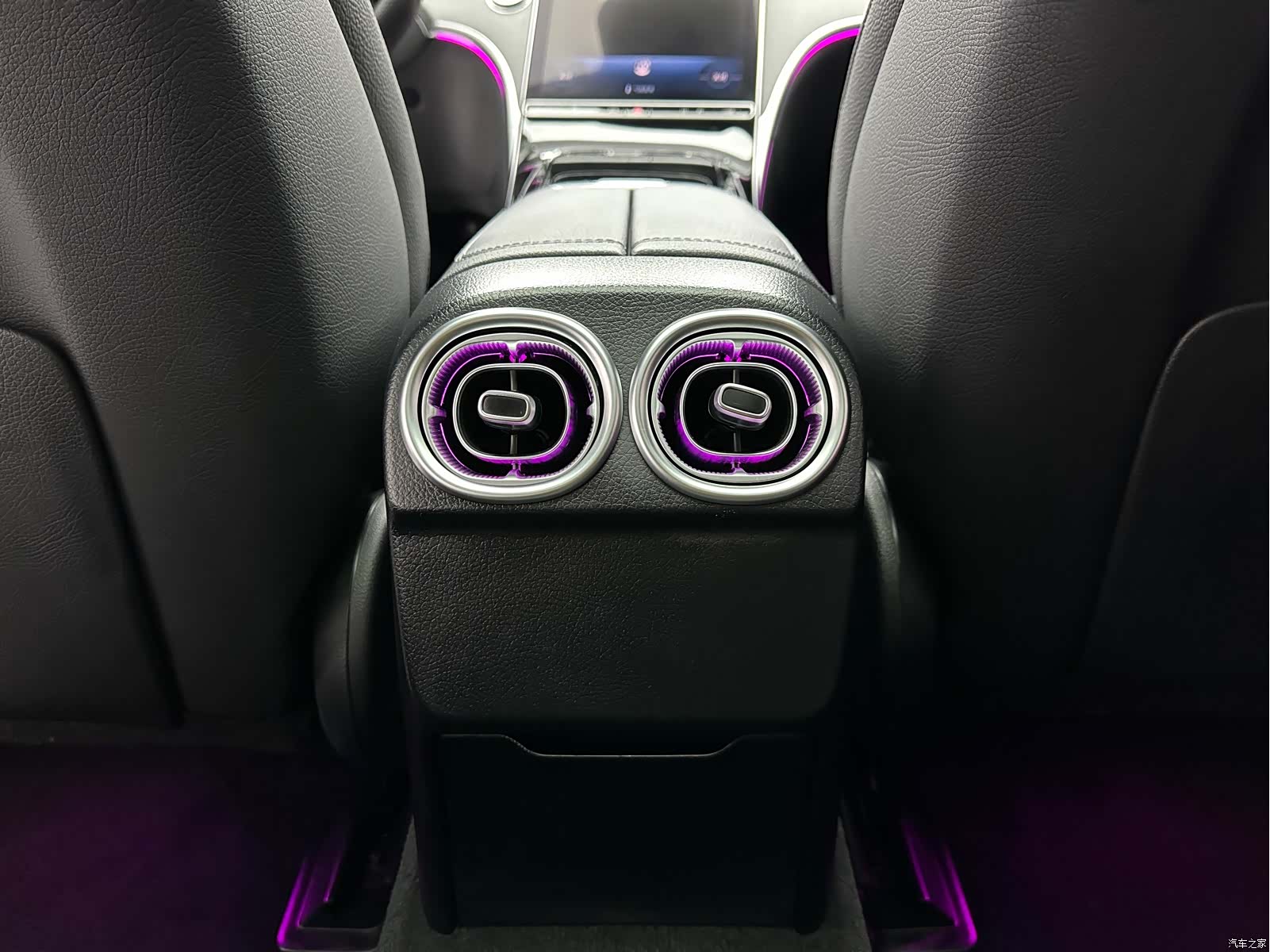 Mercedes-Benz C-Class, 2023 8