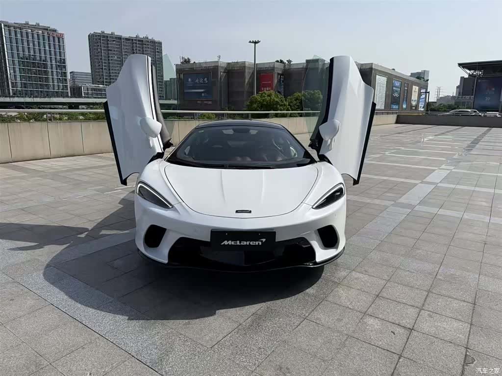 McLaren GT, 2023 2