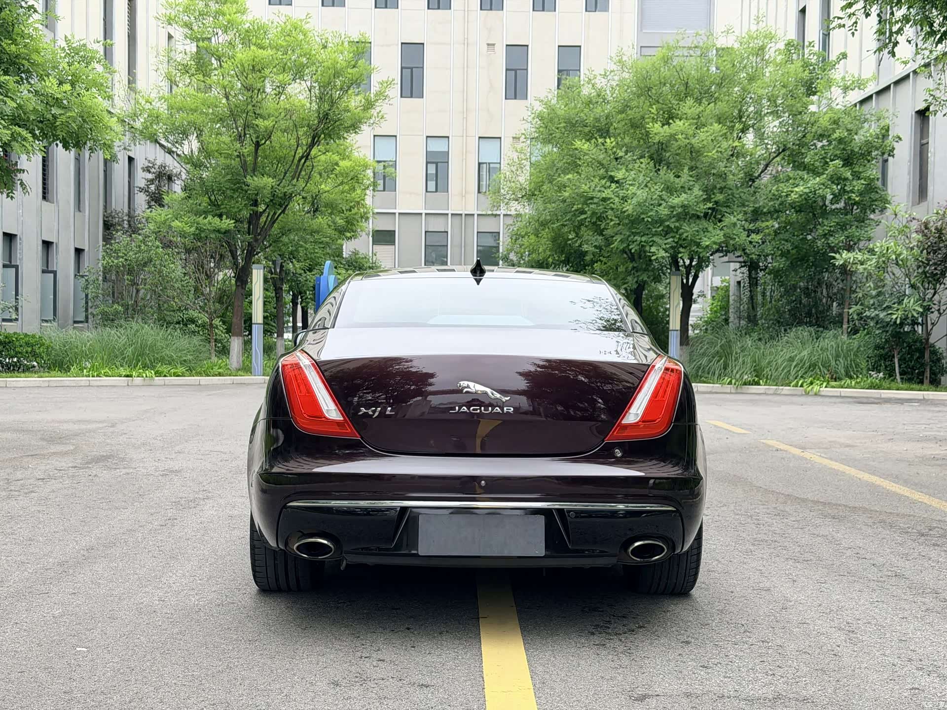 Jaguar XJ, 2016 8