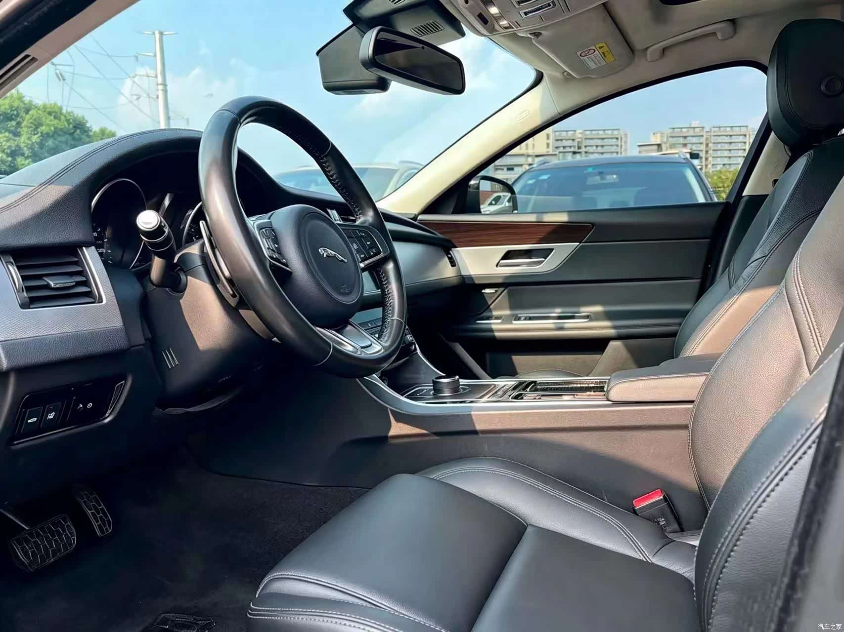 Land Rover XFL, 2018 9