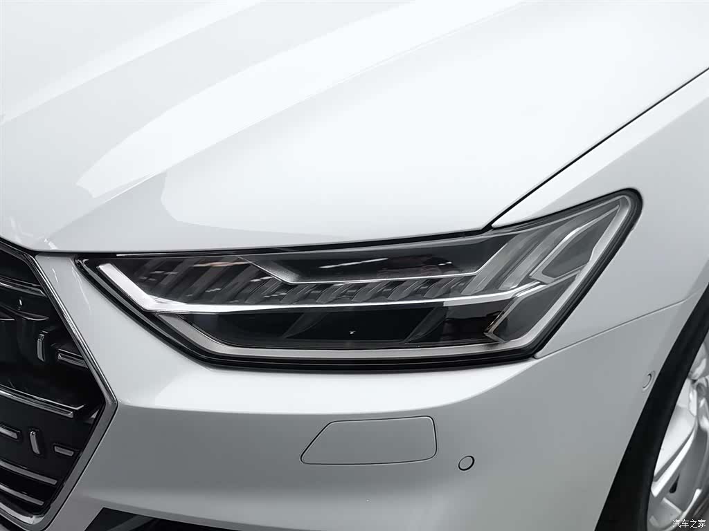 Audi A7L, 2023 все фото
