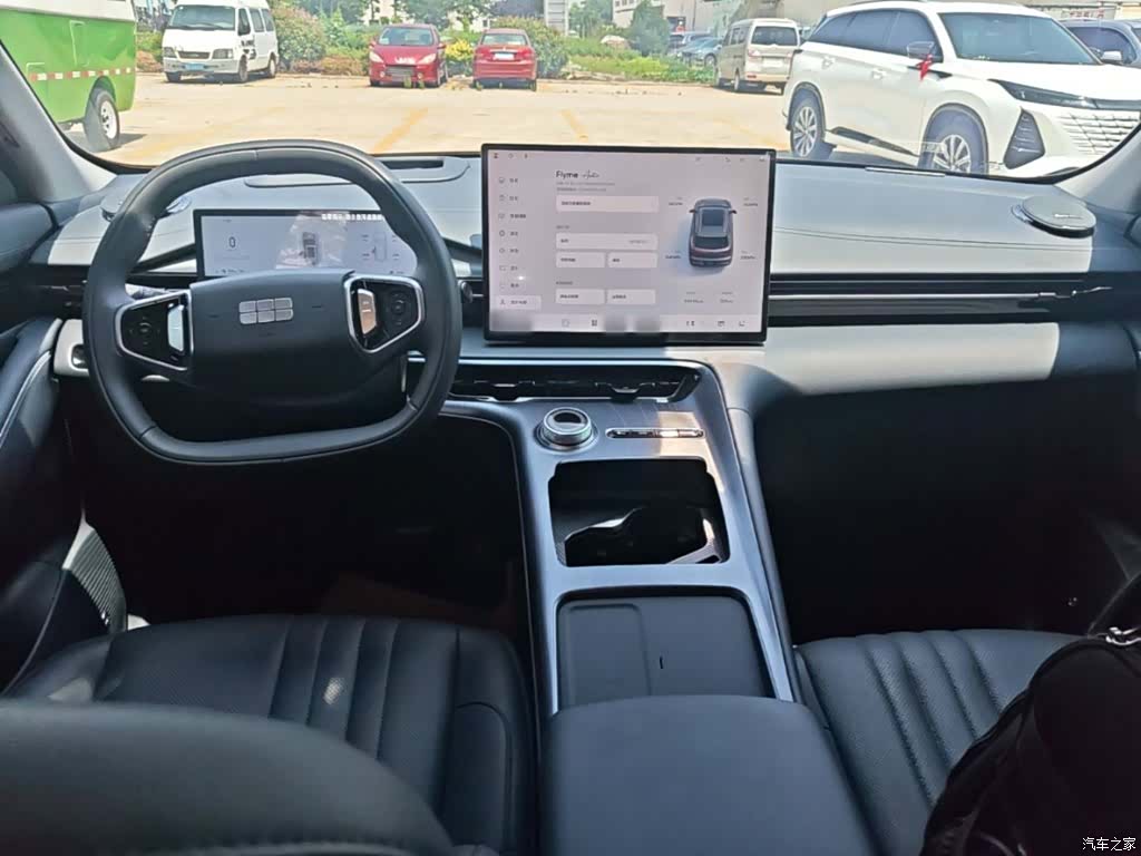 Geely Galaxy E5, 2025 10