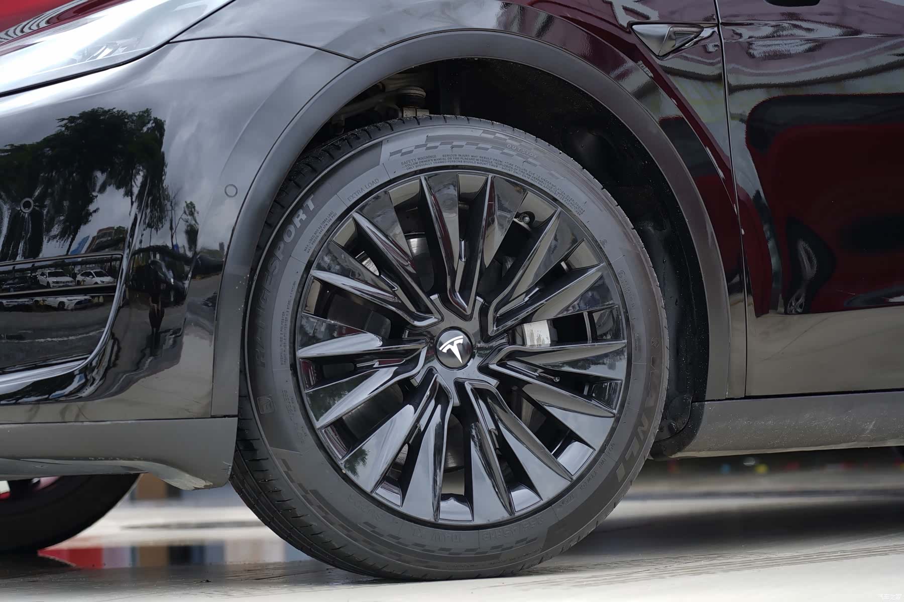Tesla Model Y, 2024 15
