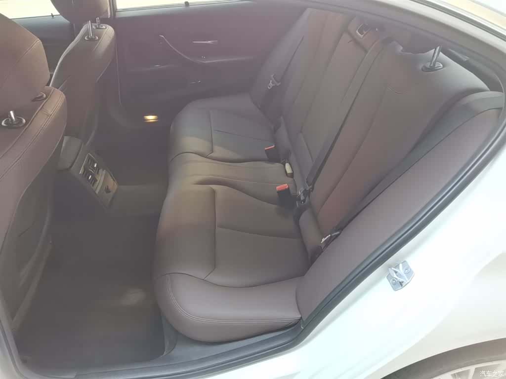 BMW 3 Series, 2018 17