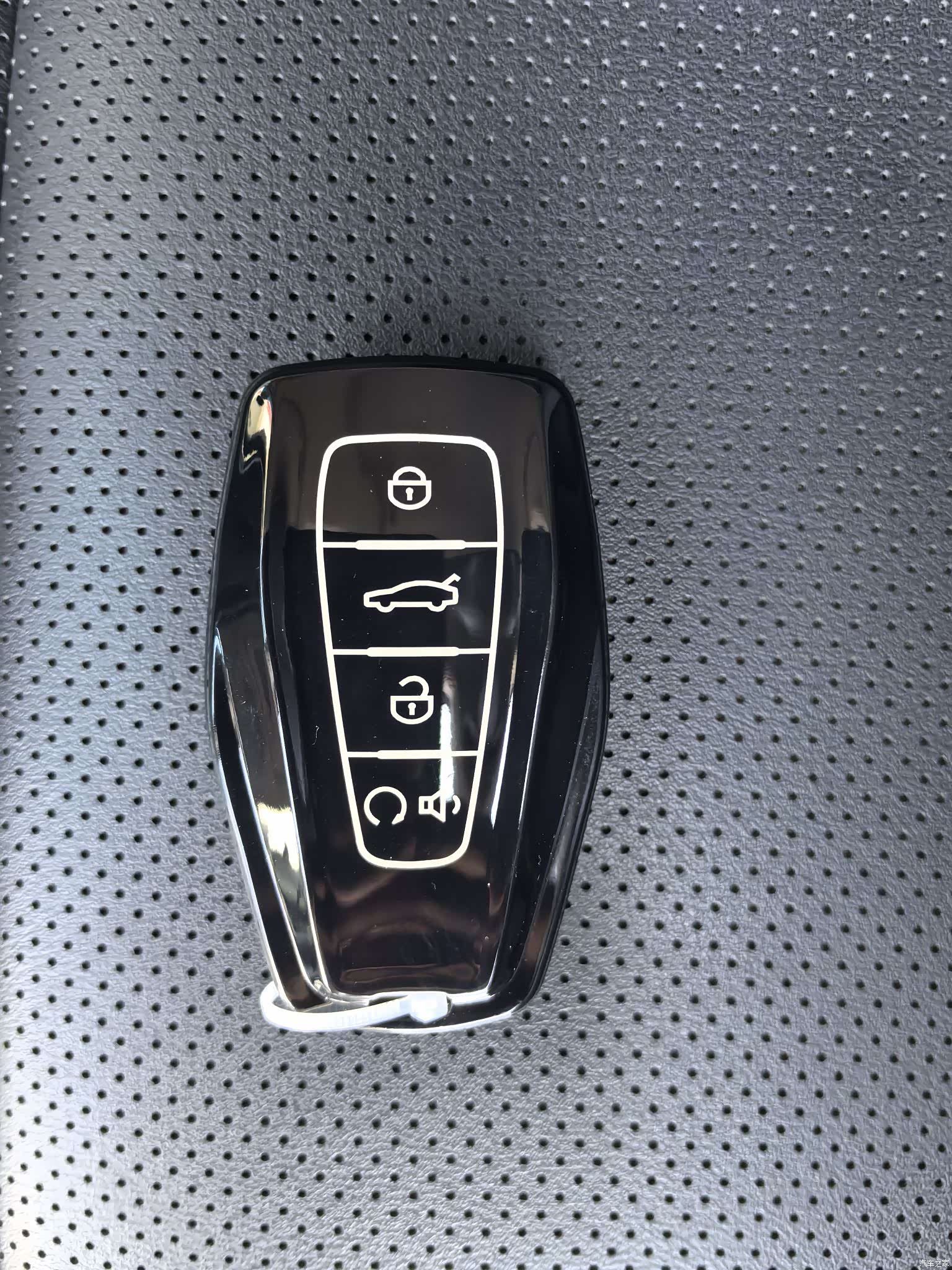 Geely Emgrand, 2024 13