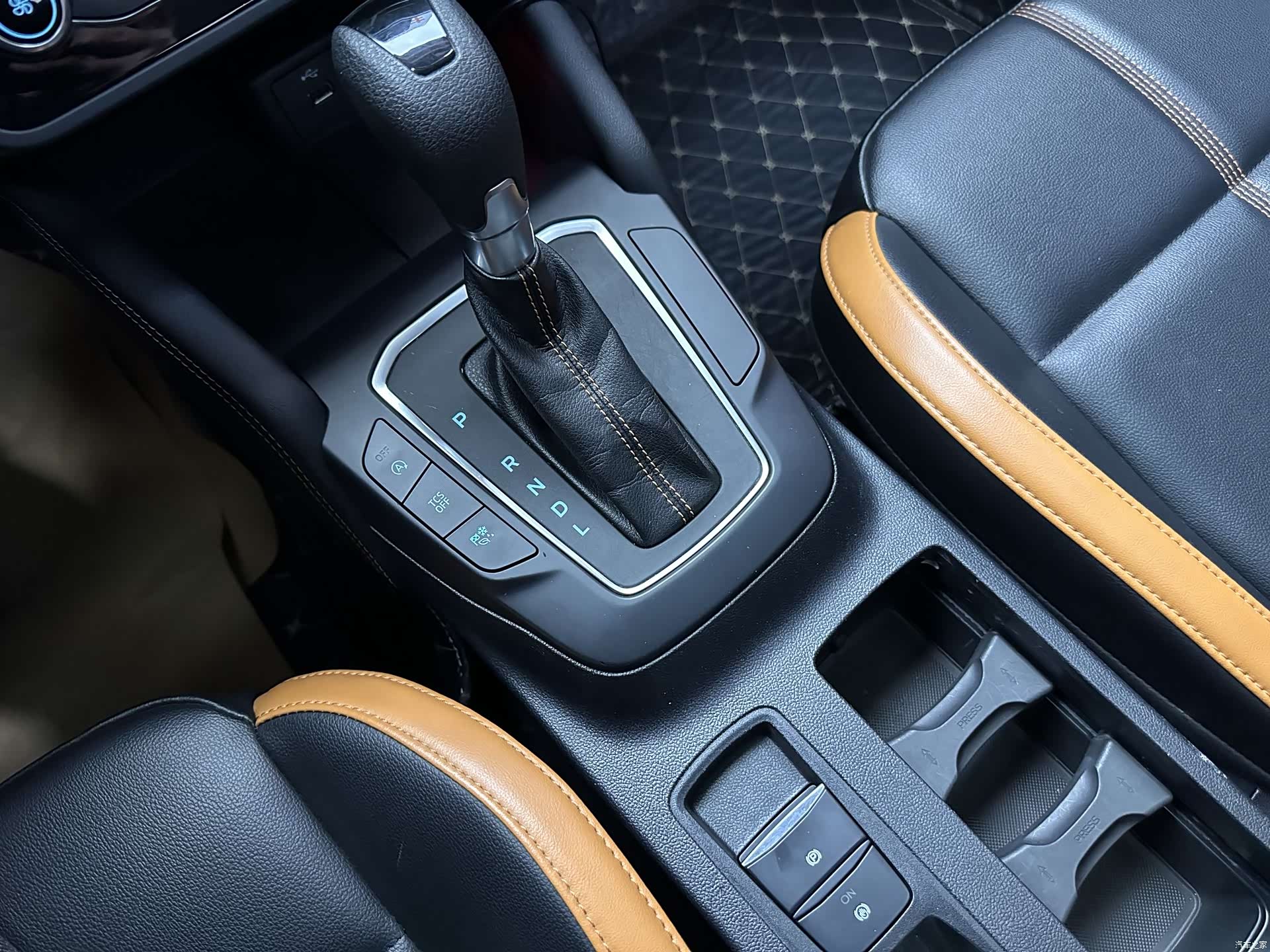 Ford Focus, 2023 21