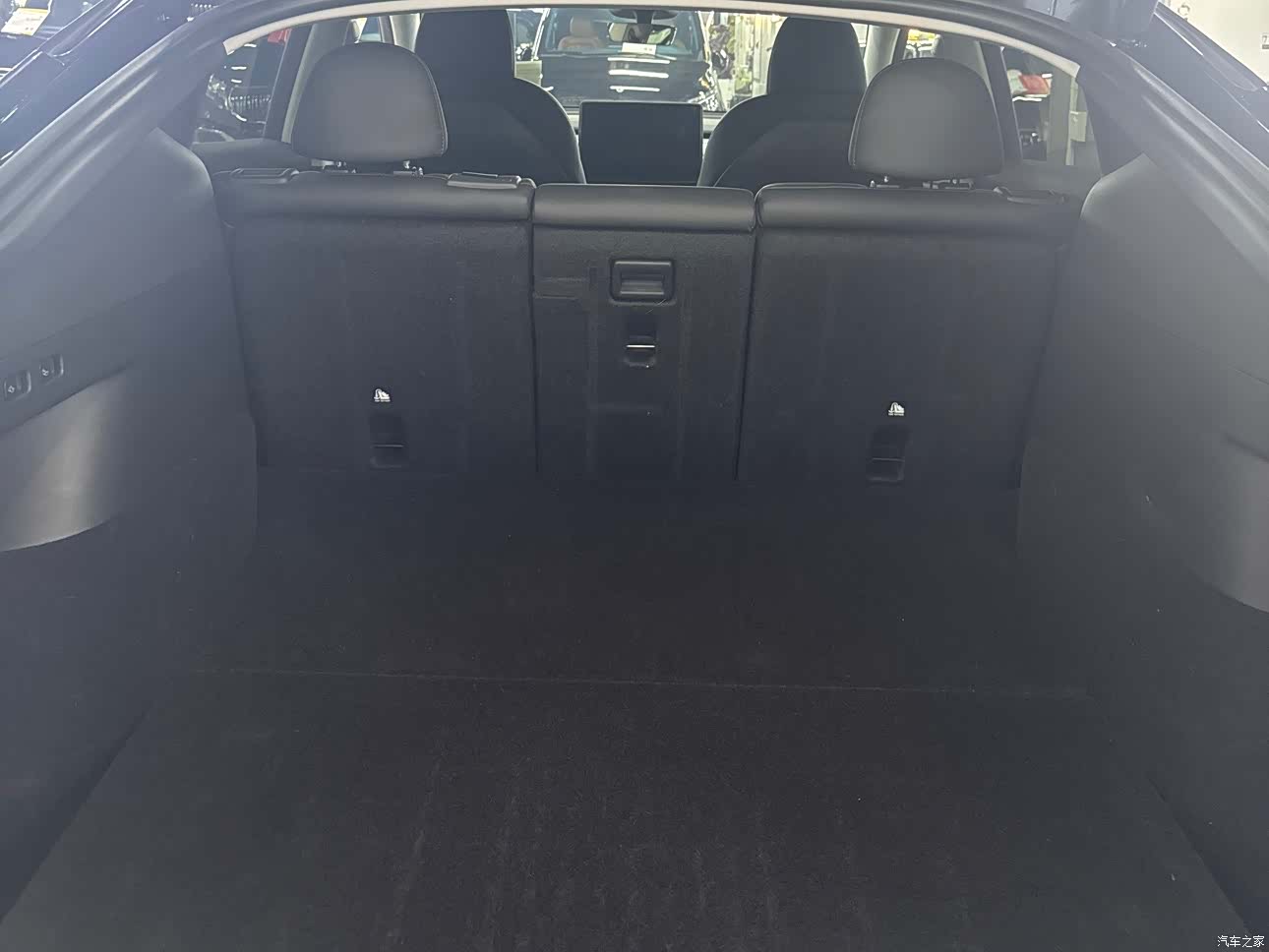 Tesla Model Y, 2024 11