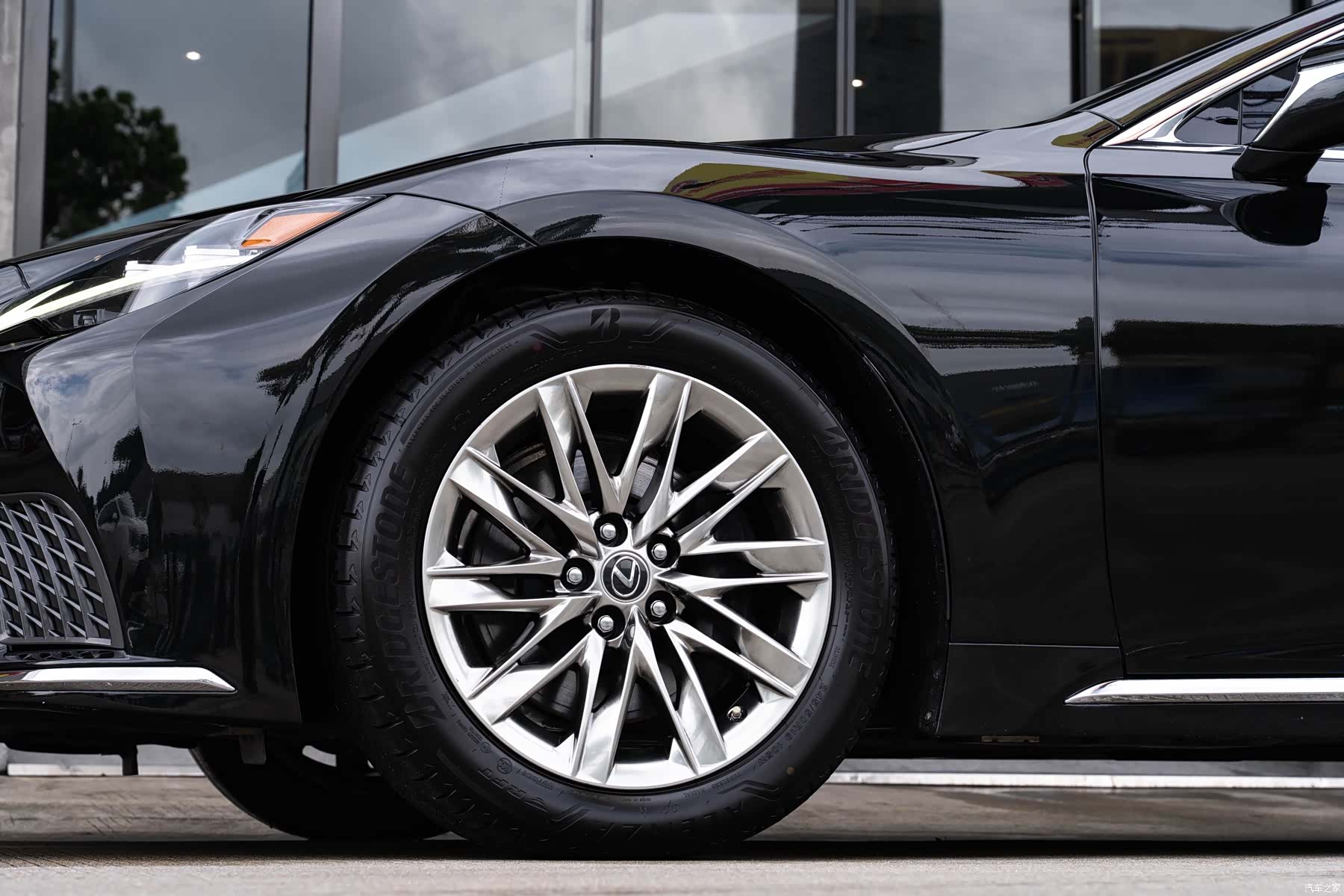 Lexus LS, 2021 8