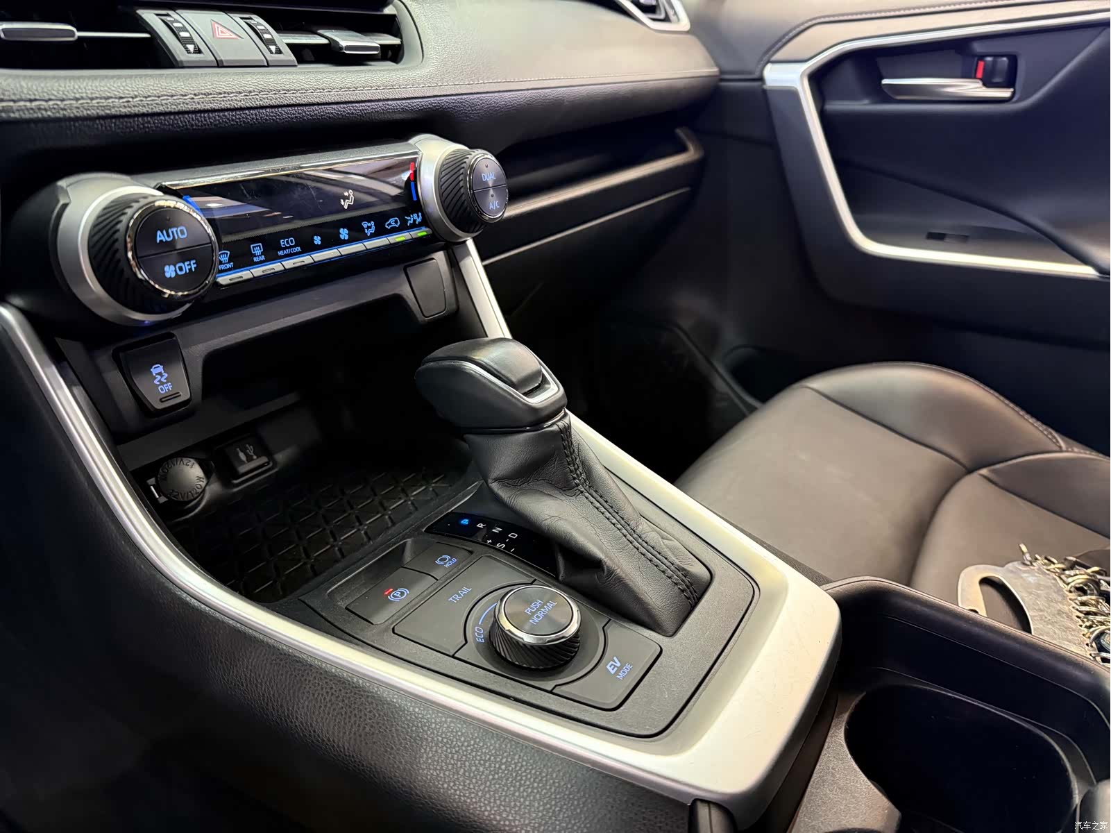 Toyota Wildlander, 2022 16