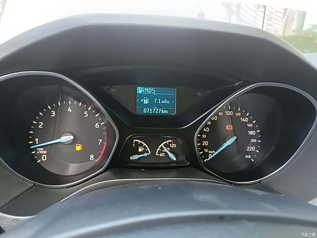 Ford Focus, 2018 12