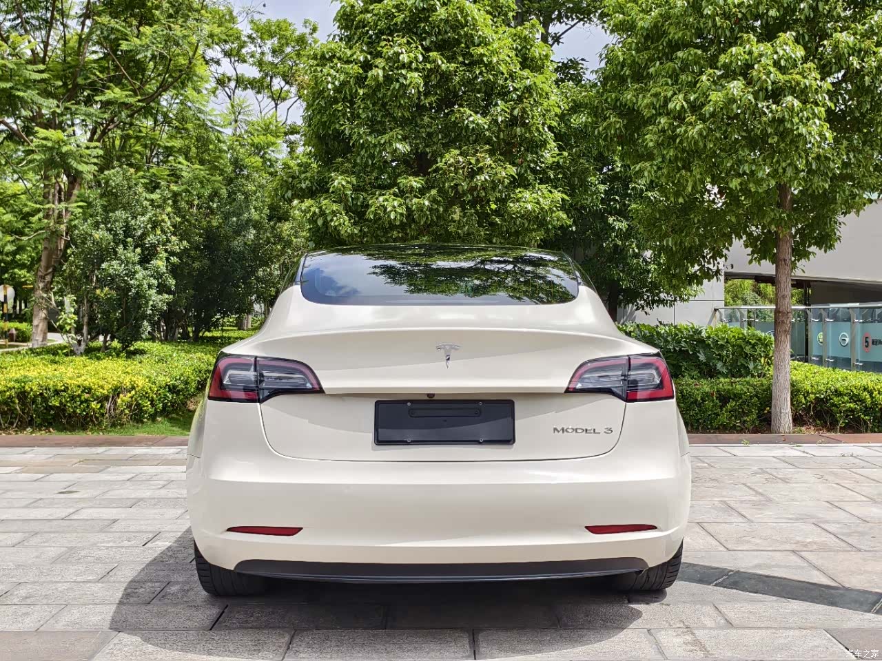 Tesla Model 3, 2020 12