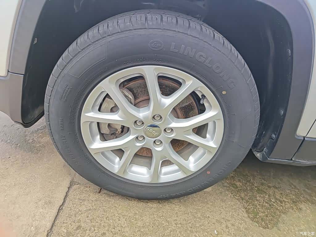 Jeep Cherokee, 2016 23
