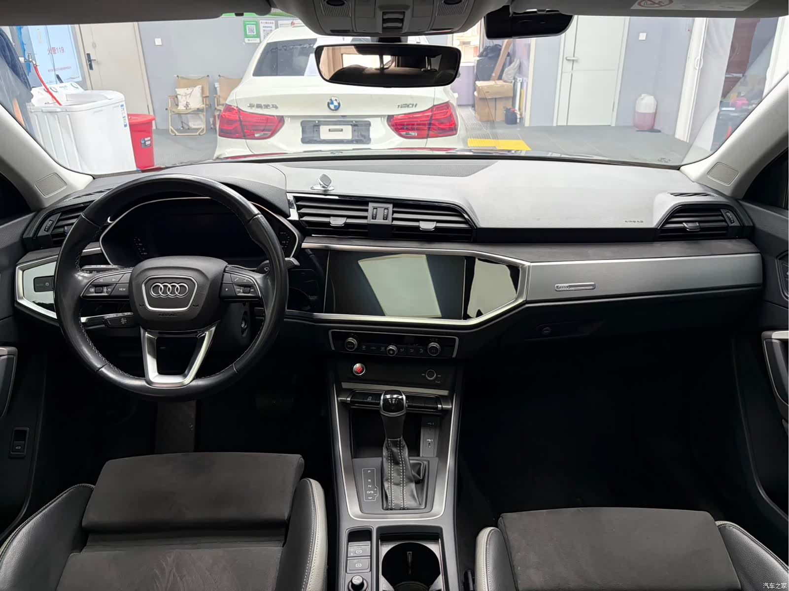 Audi Q3, 2022 10