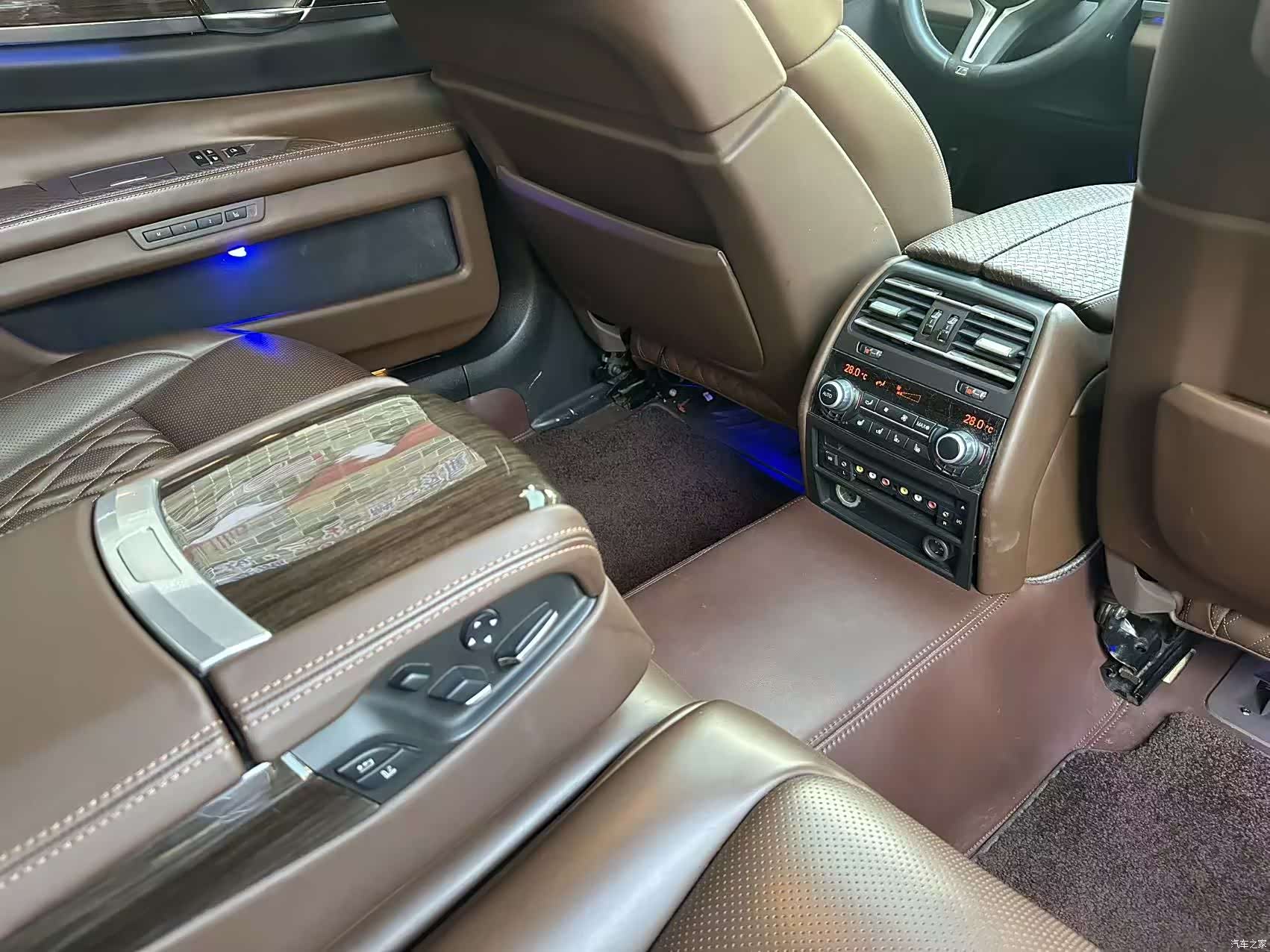 BMW 7 Series, 2011 20
