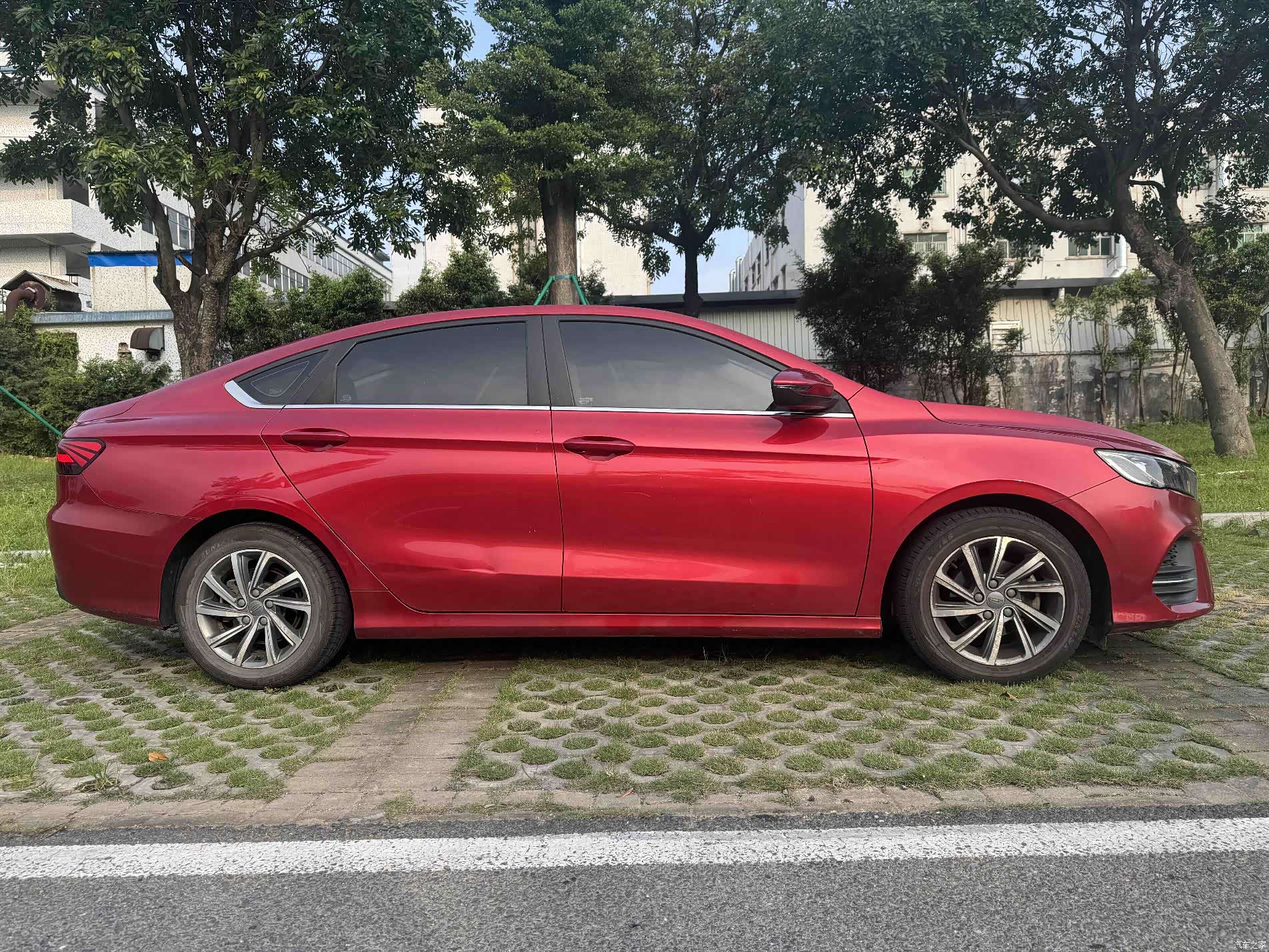 Geely Binray, 2019 16