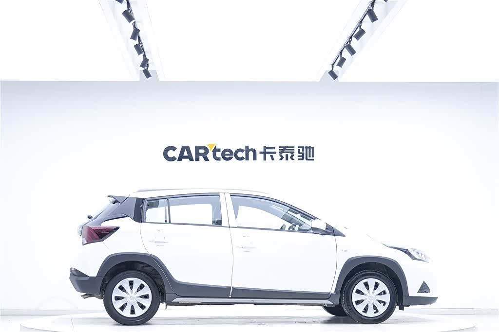 Toyota YARiS L, 2023 4