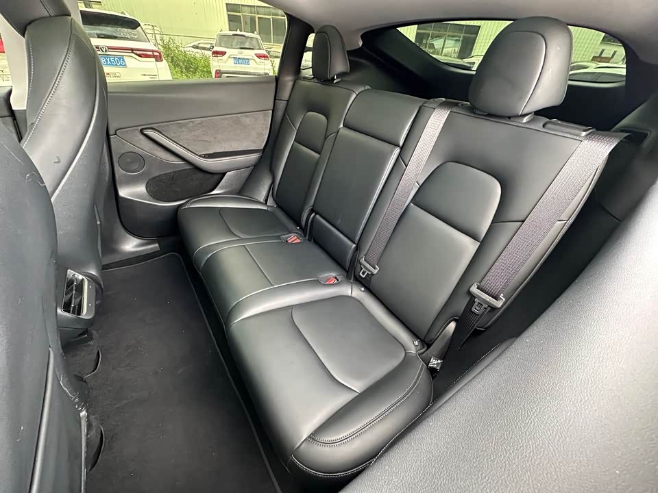 Tesla Model Y Tesla Model Y