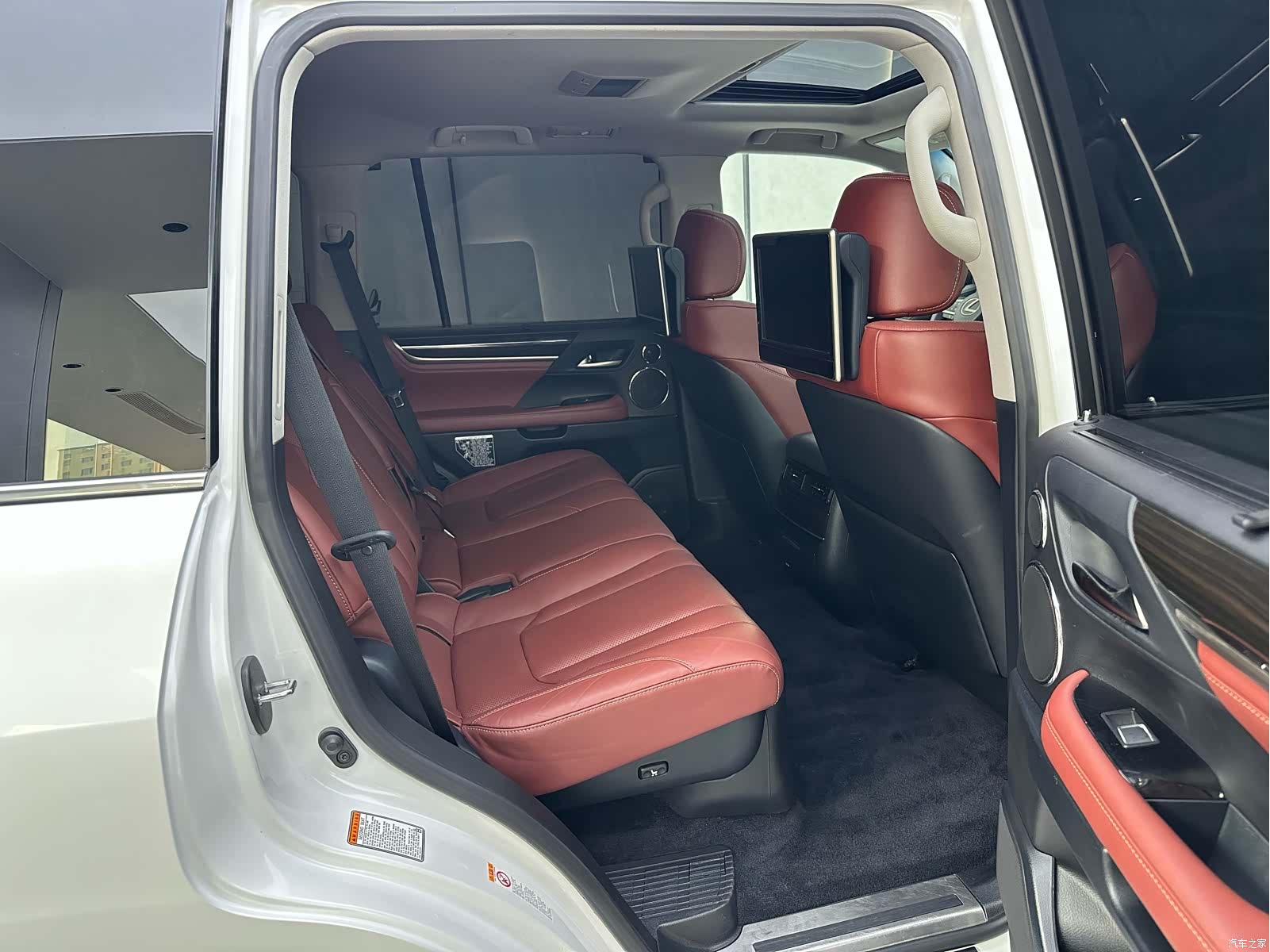 Lexus LX, 2017 12