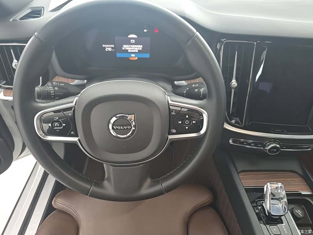 Volvo S60, 2022 11