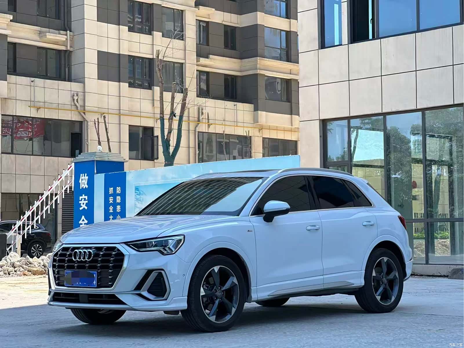 Audi Q3, 2021 1