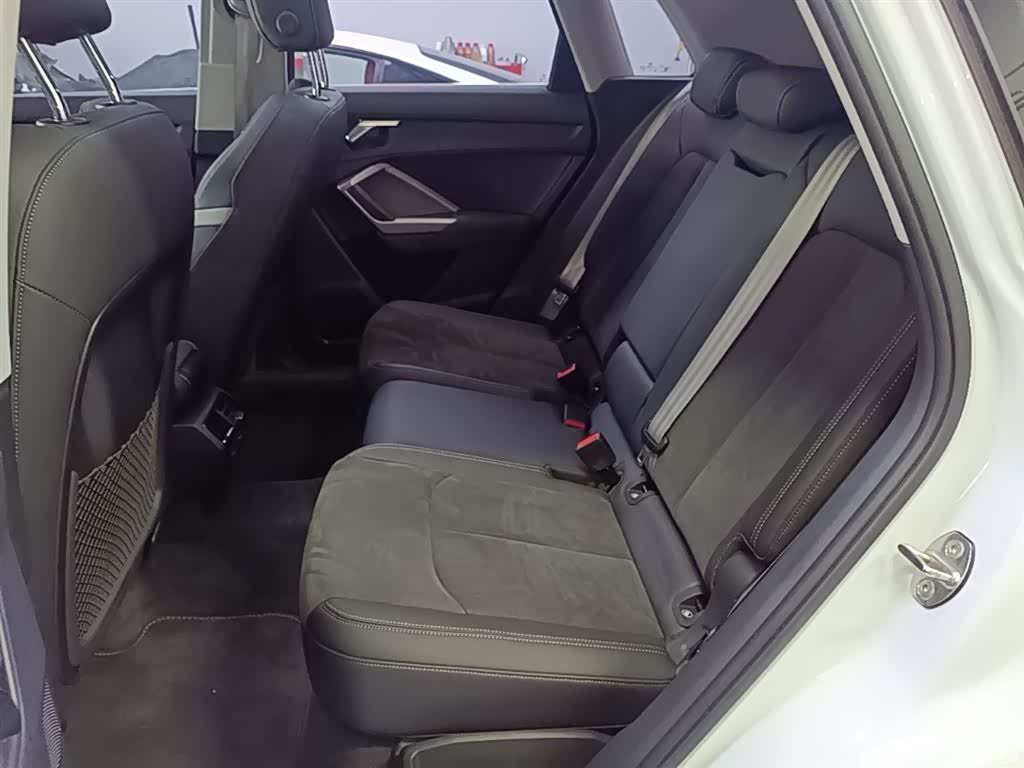 Audi Q3, 2023 17
