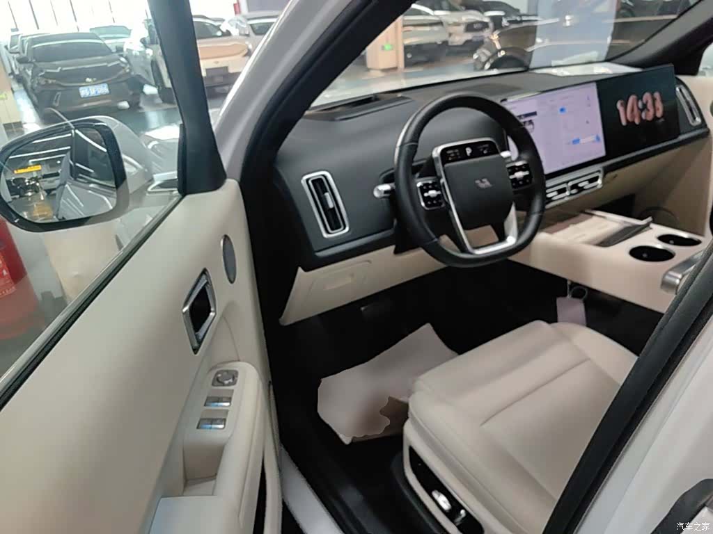 Li Auto L8, 2025 12