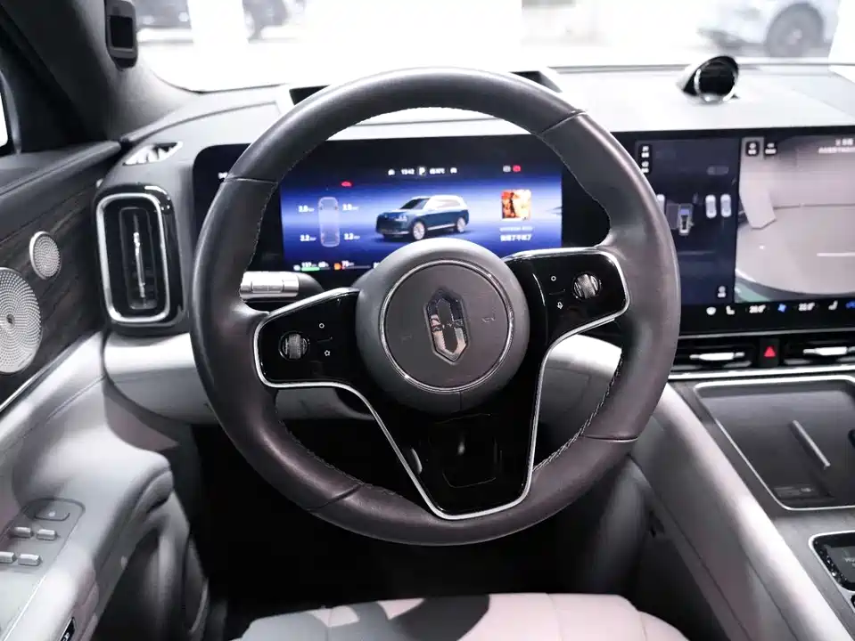 AITO Ask the world M9