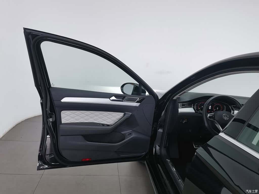 Volkswagen Magotan, 2023 8