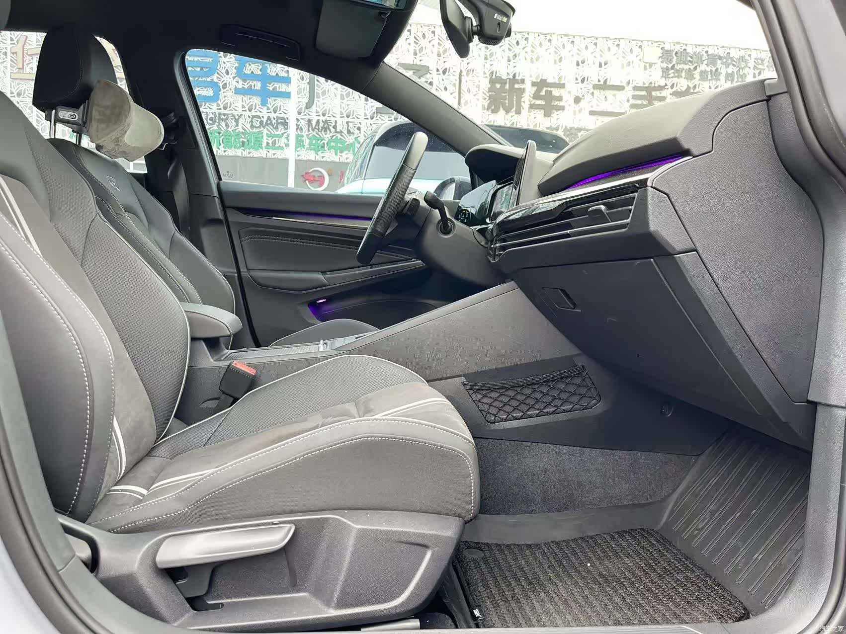 Volkswagen Golf, 2023 14