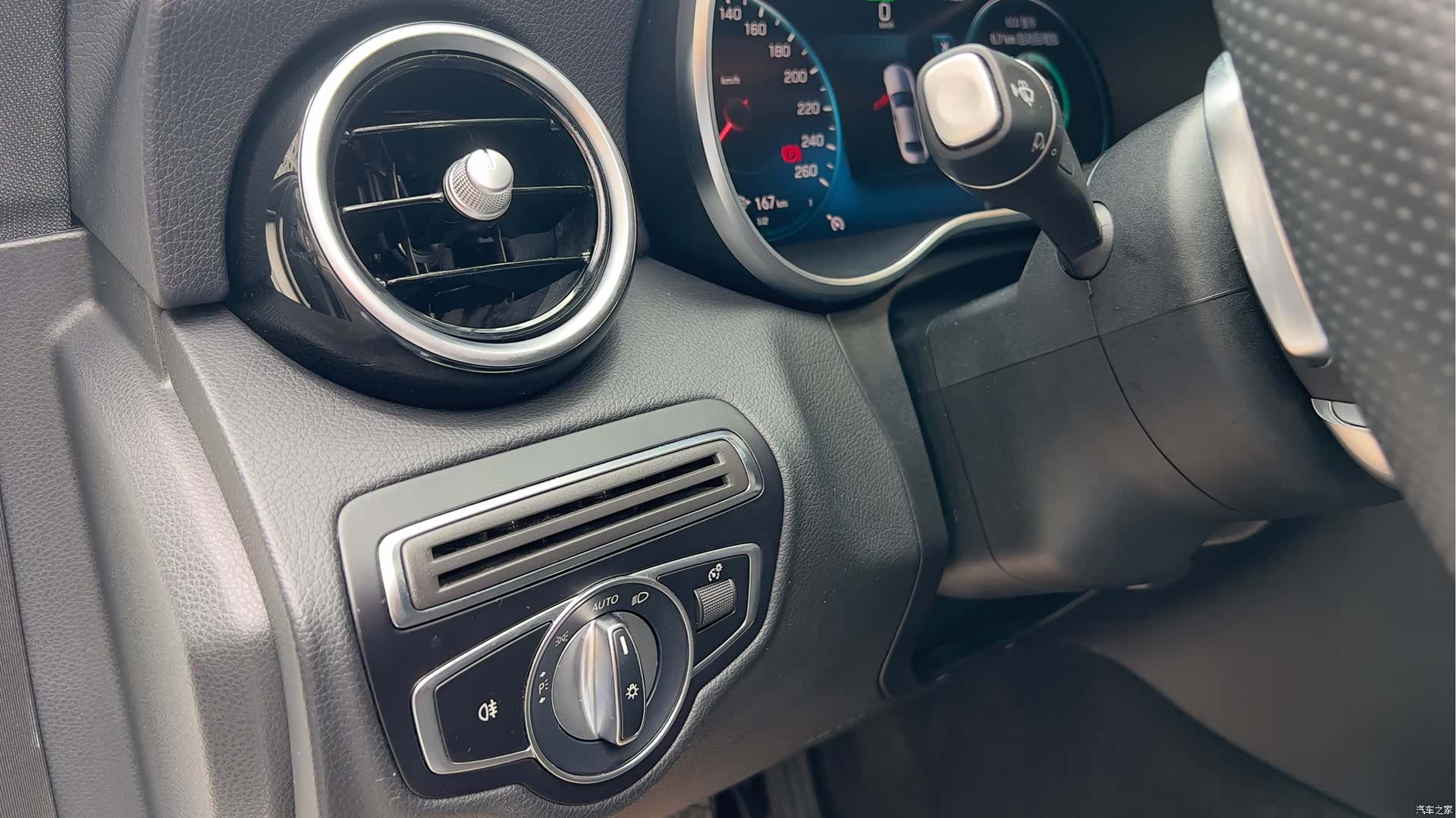 Mercedes-Benz C-Class, 2019 10