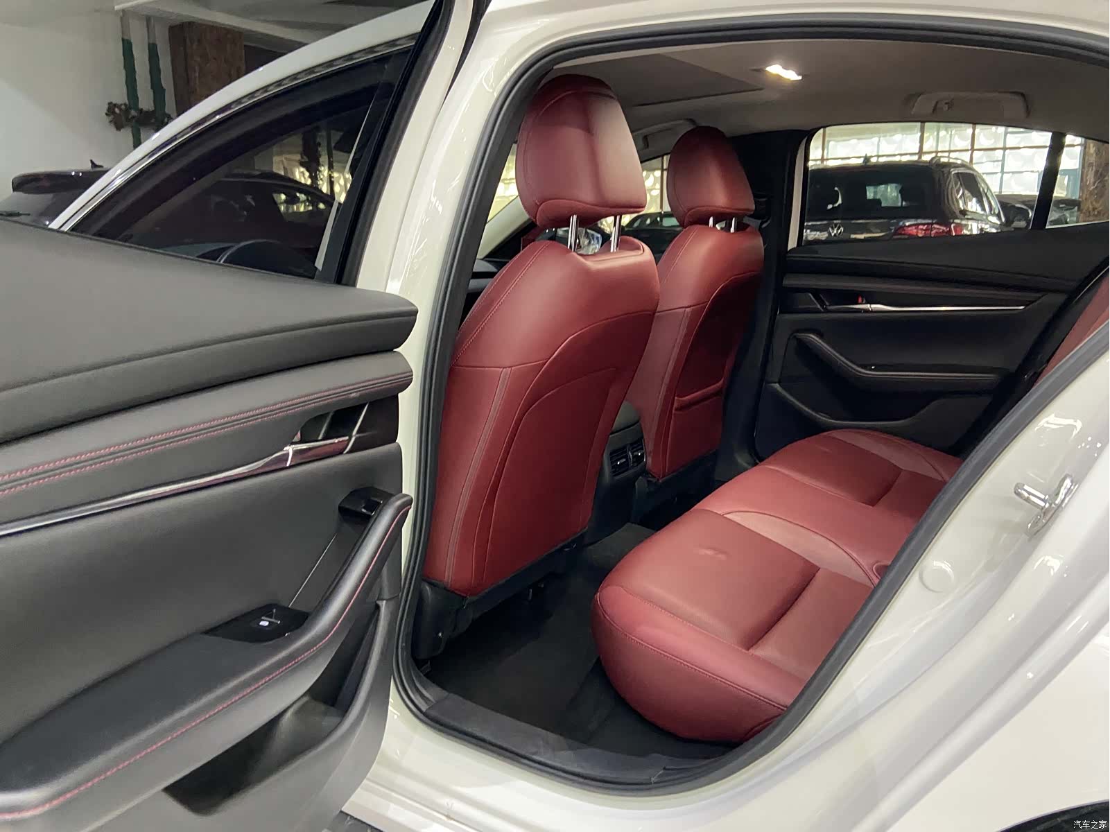 Mazda Mazda3, 2023 8