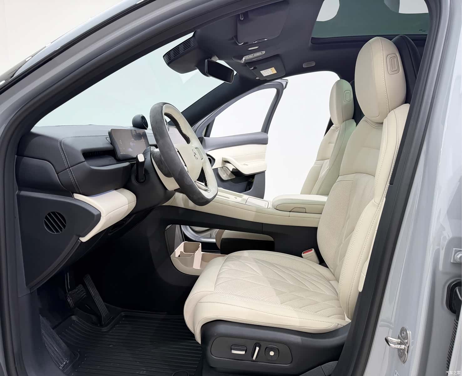NIO ES6, 2025 8