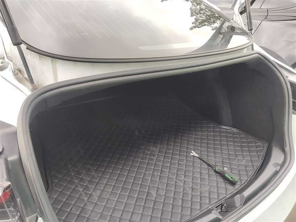 Tesla Model 3 Tesla Model 3
