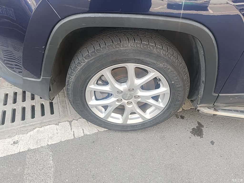 Jeep Cherokee, 2018 23
