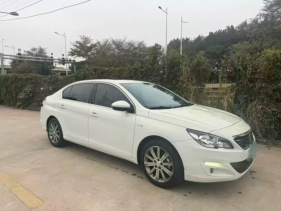 Peugeot 408 2016, фото 2