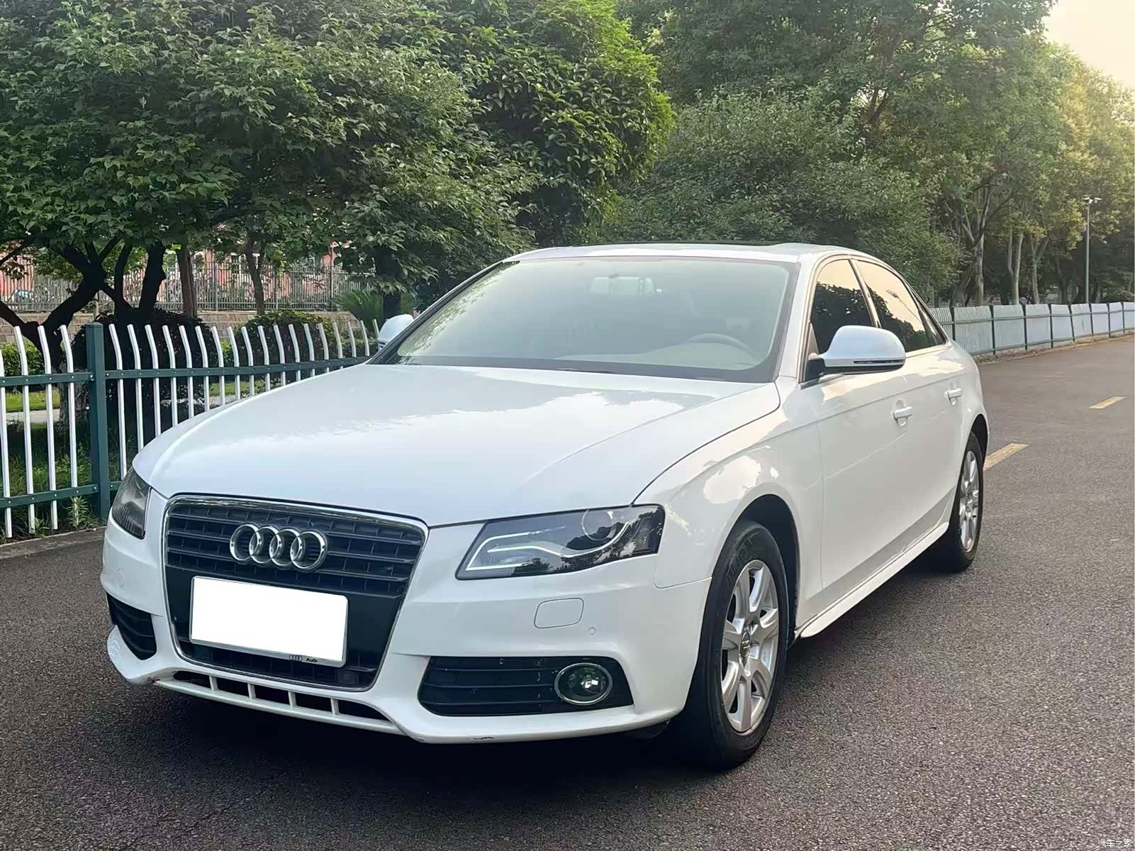 Audi A4L, 2011 1