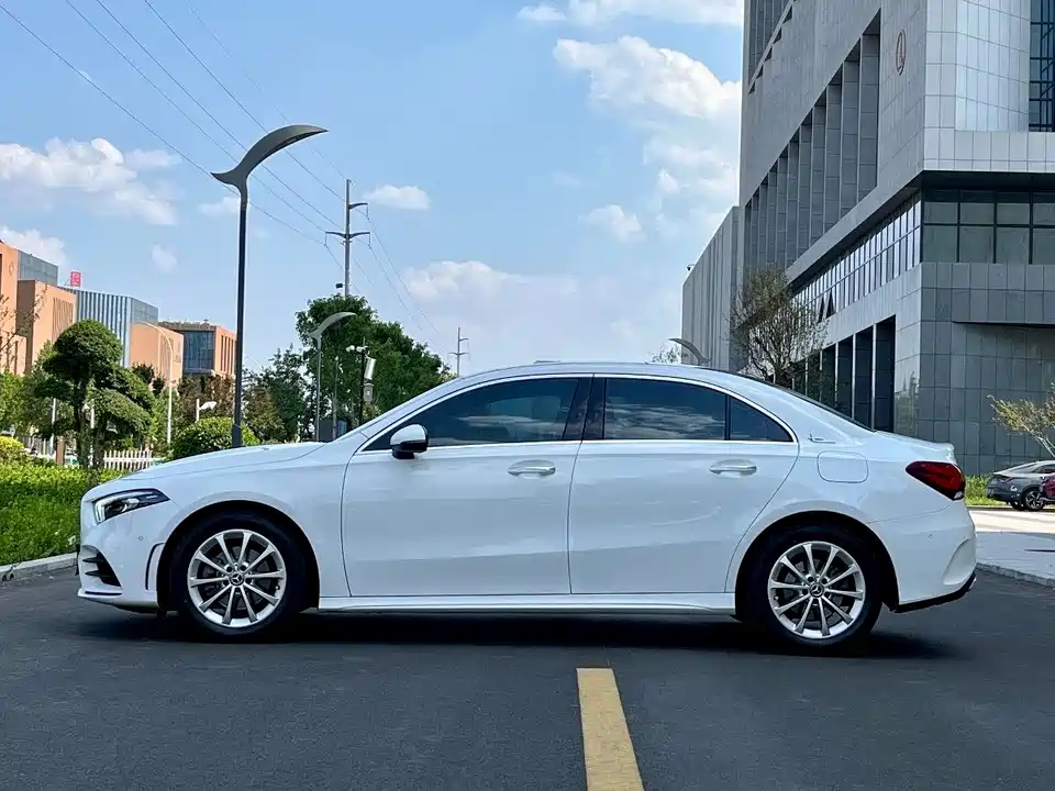 Mercedes-Benz Class A Mercedes-Benz Class A