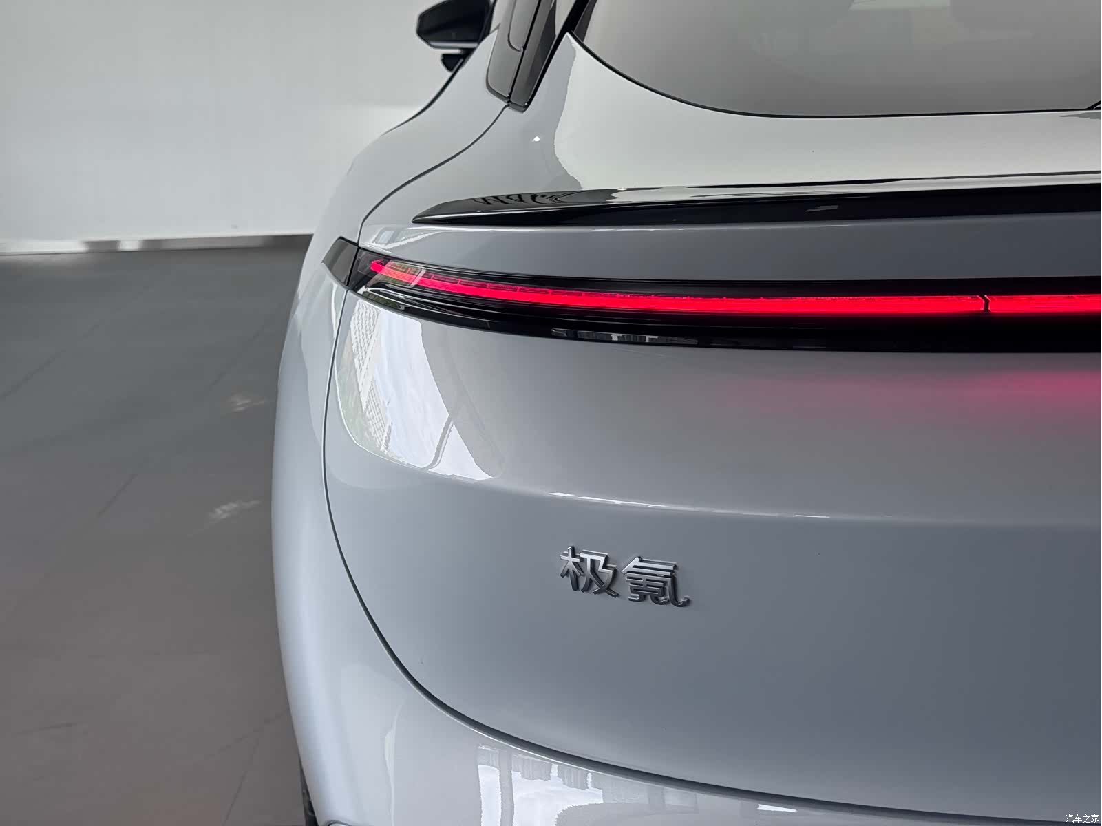 Zeekr 007, 2025 13