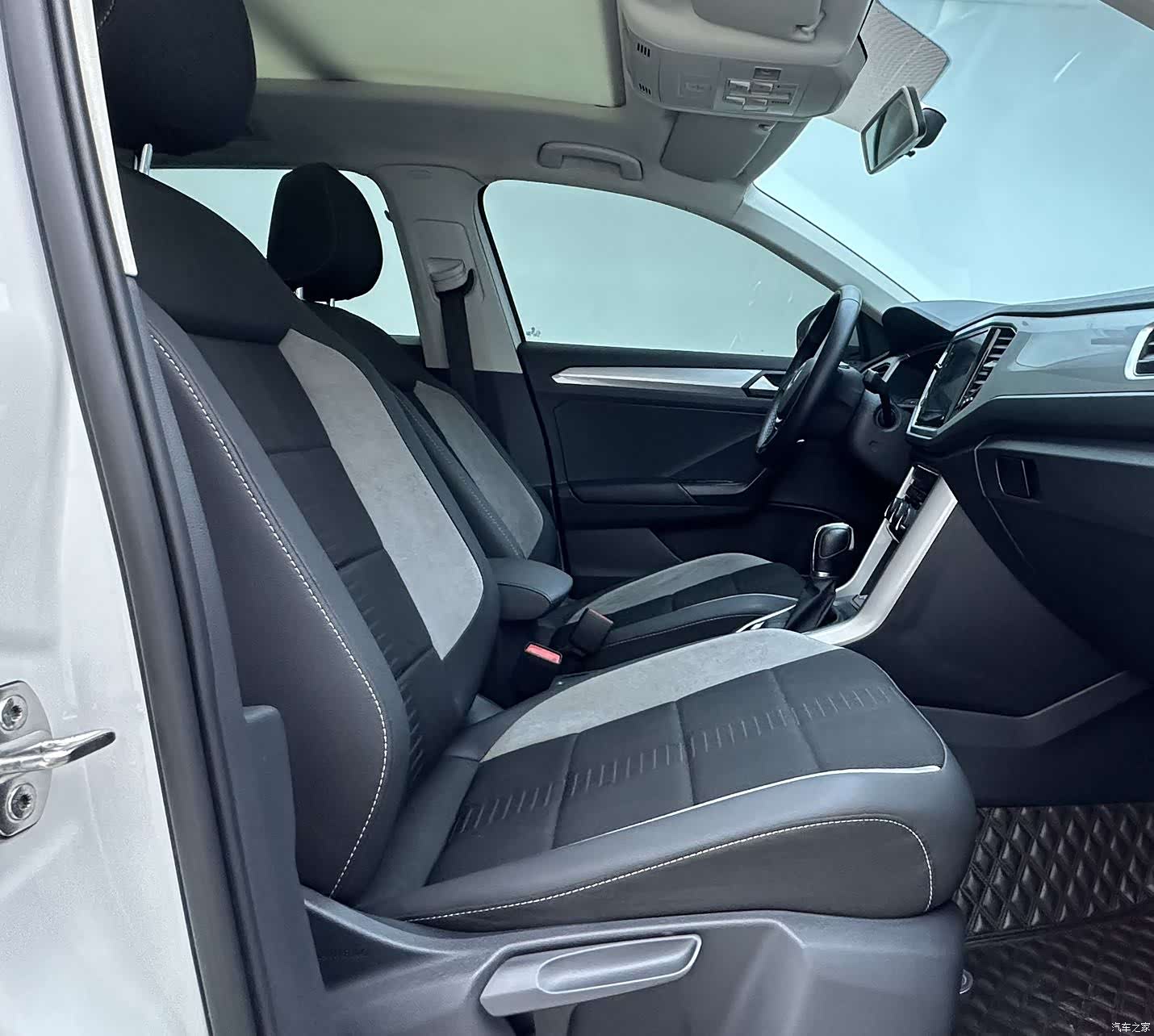 Volkswagen T-ROC, 2022 8