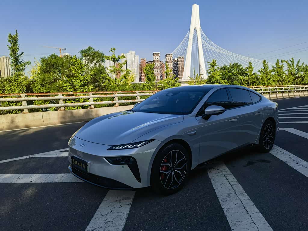 Dongfeng eπ007
