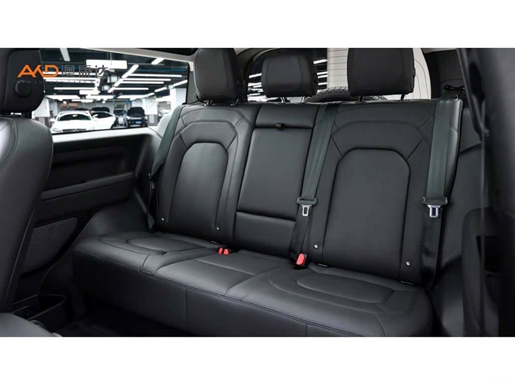 Land Rover Defender, 2023 7